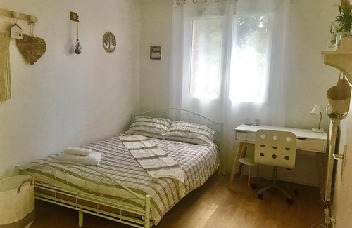 Les Clayes-sous-Bois Apartment | Berber Style