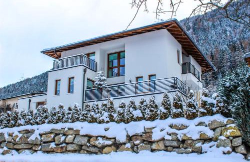 Arzl im Piztal Apartment | Bergchalet Rauch