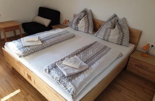 Turracher Hohe Apartment | Bergheim Schmidt, Almhütten im Wald Appartments an der Piste Alpine Huts in Forrest Appartments near Slope