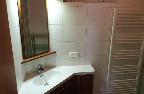 Turracher Hohe Apartment | Bergheim Schmidt, Almhütten im Wald Appartments an der Piste Alpine Huts in Forrest Appartments near Slope