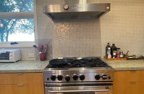 Berkeley Hills House | Berkeley Hills: Stunning Views & Luxury Home, Fab Location, Hiking Trails & City