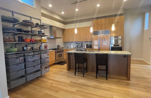 Berkeley Hills House | Berkeley Hills: Stunning Views & Luxury Home, Fab Location, Hiking Trails & City