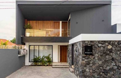 Padonan Villa | Bermain Haus is a luxury 3 bedroom villa located in Canggu.