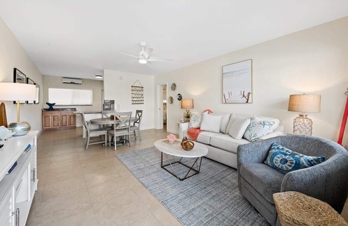 Lauderdale-by-the-Sea Apartment | Bermuda Isles Villas #23