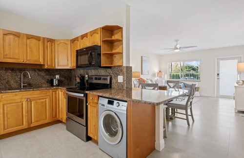 Lauderdale-by-the-Sea Apartment | Bermuda Isles Villas #23