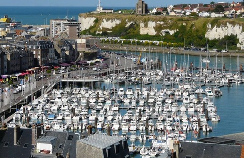 Bertreville-Saint-Ouen House | Bertreville-Saint-Ouen inn, 2 bedrooms, 4 people