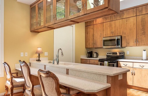 Flat Rock House | Beside Still Waters at Bonclarken
