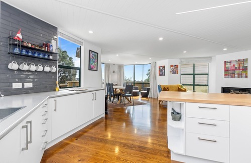 Devonport House | Bespoke Stays - Cozy Devonport Hideaway
