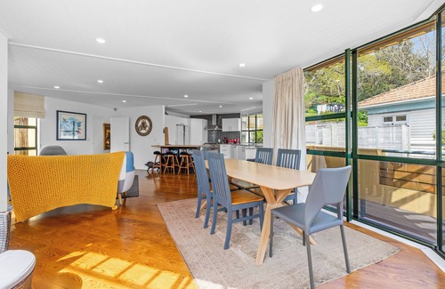 Devonport House | Bespoke Stays - Cozy Devonport Hideaway
