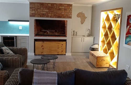Langebaan House | Bessie on Vondeling - Relax in Style at Bessie, Langebaan's Coziest Holiday Home