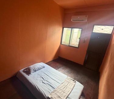 Bang Yi Ruea House | best 148 train staytion