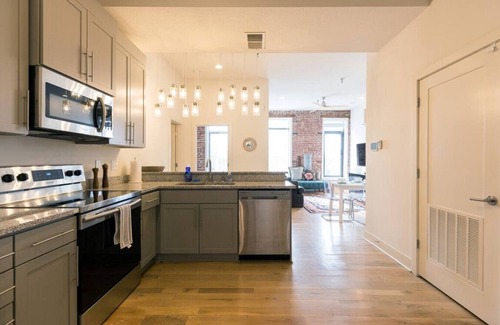 Westport Apartment | ✪ Best Apartment in Westport Kansas City ✪
