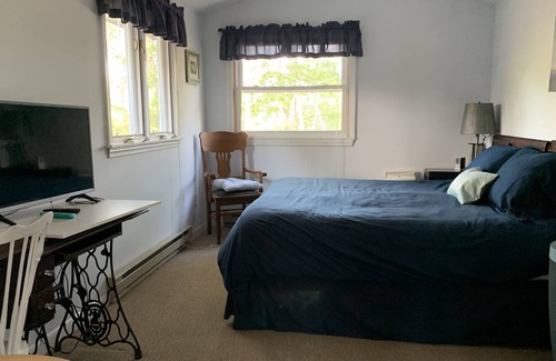 Wolfeboro House | Best Beach and Sunsets on Lake Wentworth