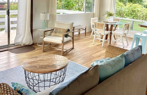 Hanalei Palms House | Best beach location! Mtn views! TVNC1320 TA-GE Tax 039-848-7552-01 Tsunami zone