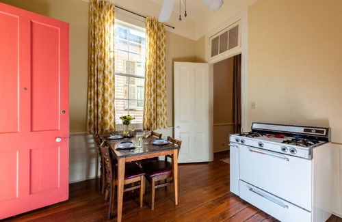 Bywater House | Best Block in the Bywater n- valid license