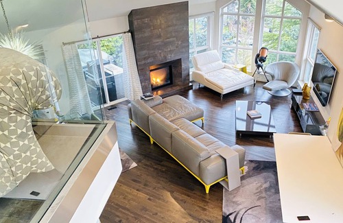 Guildford House | Best Central Modern Luxury Executive Home - Quiet Oasis with an Urban Vibe