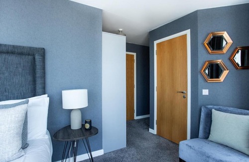 Belfast City Centre Apartment | Best City Views, Sleeps 6, Fabulous Interiors
