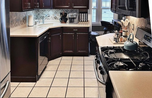Southside House | BEST coffee bar, Near Syracuse University, Dome, Hospitals, private driveway