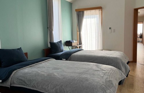 Tokushima Condo | Best cosmetics! One building rental for up to 14 people, kettle bath, cypress bath, kitchen, automatic mah-jongg table, rooftop terrace, cyclist, about between station and downtown EarthVelo Nakasu Market
