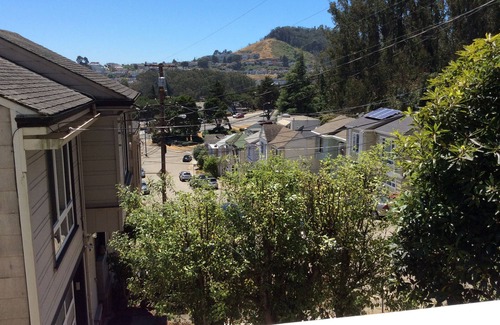 Midtown Terrace House | > Best Cozy Comfy San Francisco Twin Peaks Home <