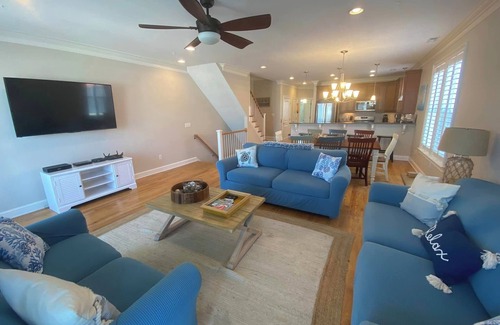 Kure Beach House | BEST DEAL IN KURE BEACH! FULLY RENOVATED LUXURY HOME STEPS TO THE OCEAN & PIER