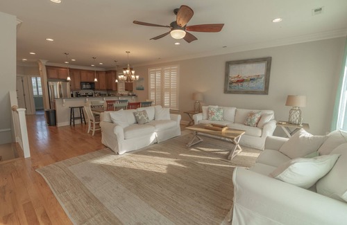 Kure Beach House | BEST DEAL IN KURE BEACH! FULLY RENOVATED LUXURY HOME STEPS TO THE OCEAN & PIER