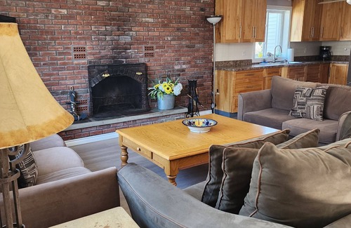 Lake George House | Best family vaca location! Spacious 4 bedroom alongside Million Dollar Beach