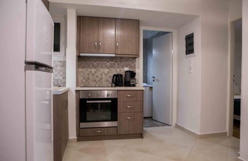 Ampelokipoi Apartment | Best House, Kolchidos, Ampelokipoi Metro, Athens
