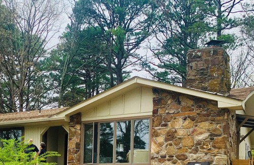 Fairfield Bay House | Best Lake Views, Sleeps 8 Pool, Tennis Pickleball & Marina