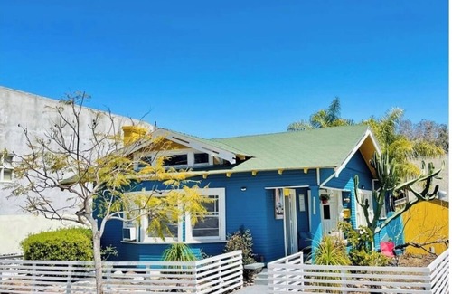 Hillcrest House | Best location 3 bed house in Sunny San Diego great for larger groupfamily events
