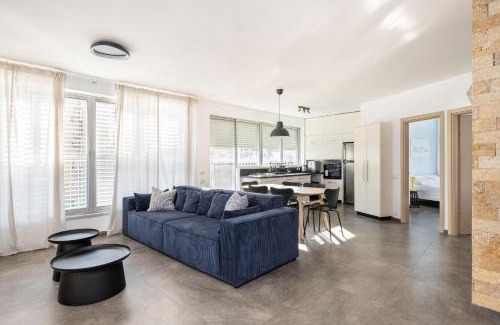 Tel Aviv Apartment | Best Location 3BR Specious Apartment By Vacay