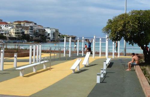 North Bondi Apartment | Best location at Bondi Beach, on the beach!