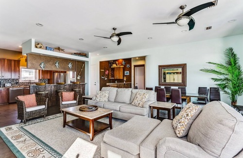 Villa Primera House | Best Location! Gulf Front! Closest Block to Restaurants. 6/6
