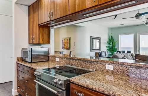 Villa Primera House | Best Location! Gulf Front! Closest Block to Restaurants. 6/6