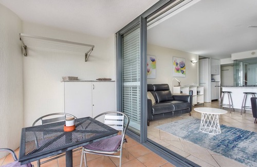 Cairns Central Business District Apartment | Best Location in Cairns - Ocean Views