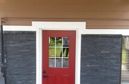 Des Moines House | Best location in Des Moines WA -Full kitchen, Strong Wi-Fi, Close to everything!