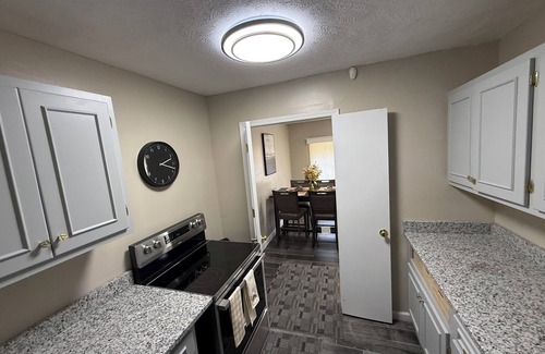 Hemlock House | Best location in Kokomo, close to everything. New everything- 3 Br 2 1/2 Ba