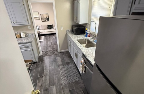 Hemlock House | Best location in Kokomo, close to everything. New everything- 3 Br 2 1/2 Ba