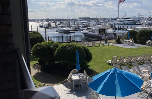 Historic Hill Condo | BEST Location in Newport on Thames St! Newport On Shore Resort - 6/19-6/26/2026