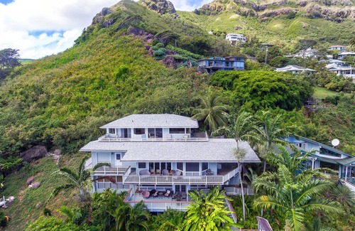 Lanikai House | BEST LOCATION , LANIKAI registration number W00530010-01 TMK 43005029 Licensed!