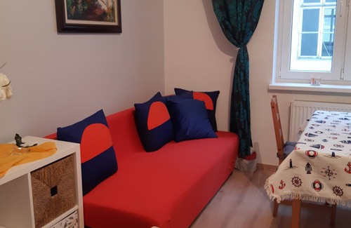 Stuwerviertel Apartment | Best Location near Prater decorated full Furnished