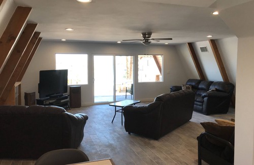 Yuma House | Best location on the river A frame house