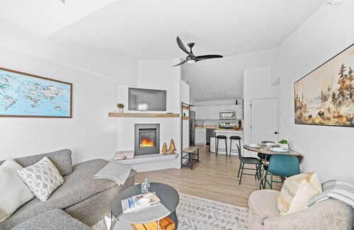 Big Sky Condo | Best Location! Ski-in/Shuttle-out, 2-bedroom, Steps from ski shuttle and lifts!