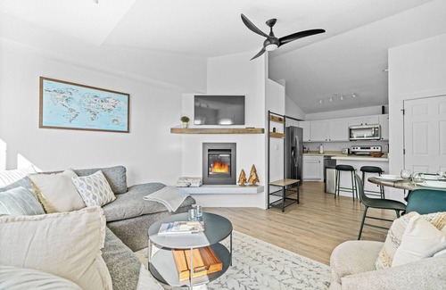 Big Sky Condo | Best Location! Ski-in/Shuttle-out, 2-bedroom, Steps from ski shuttle and lifts!