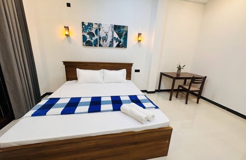 Weligama Villa | Best Luxury villa in Weligama.5 Minuets walk to the Weligama Surfarea.