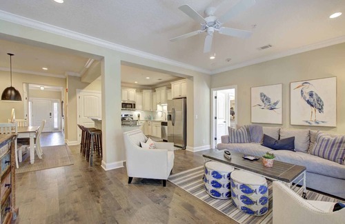 Saint Simons Island House | Best New Saint Simons Vacation Rental-4Br/3.5Ba Townhome/Bikes/Pool/Garage