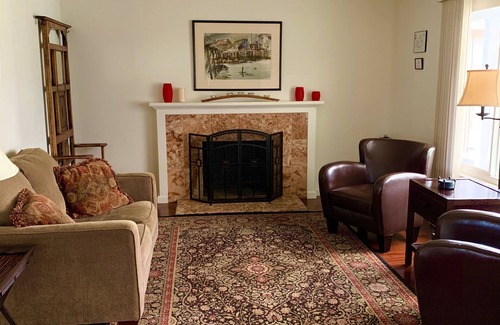 Napa House | Best North Napa Location, Close to Wineries & Restaurants