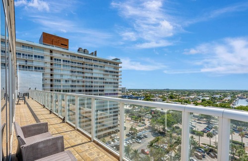 Galt Mile Apartment | Best of Both Worlds