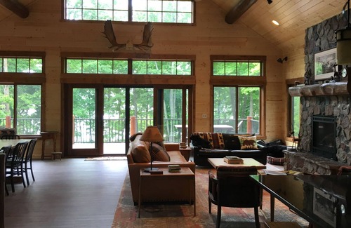 Hackensack Cabin | BEST of Both Worlds: New, private Log Lodge with Resort benefits!