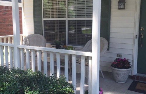 Savannah Cottage | Best Of Both Worlds ~Tybee Island~Historic Savannah